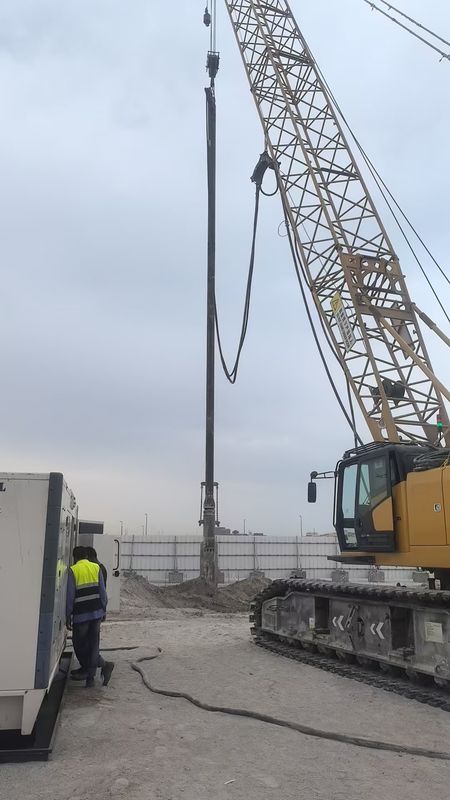 Chiński producent 176kW agregat prądotwórczy urządzenie do wibroflotacji wiertnica wyposażona we wspólny hydrauliczny układ zasilania